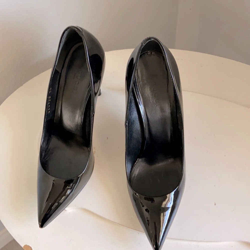 Gucci black patent pumps size 36, authentic. Great used condition - Picture 1 of 11